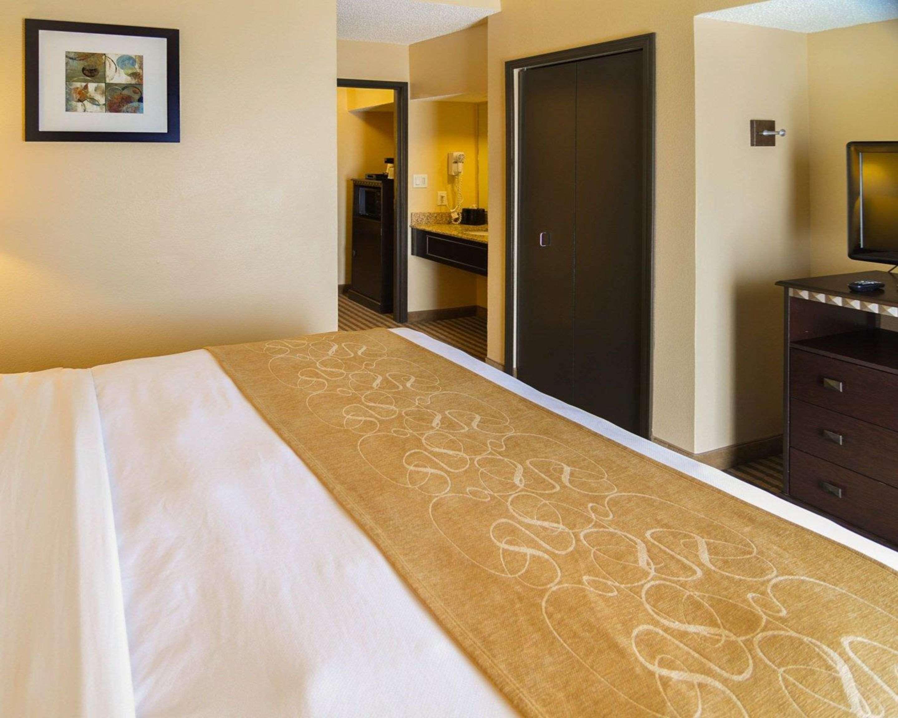 Comfort Suites Dfw Airport Irving Exterior foto