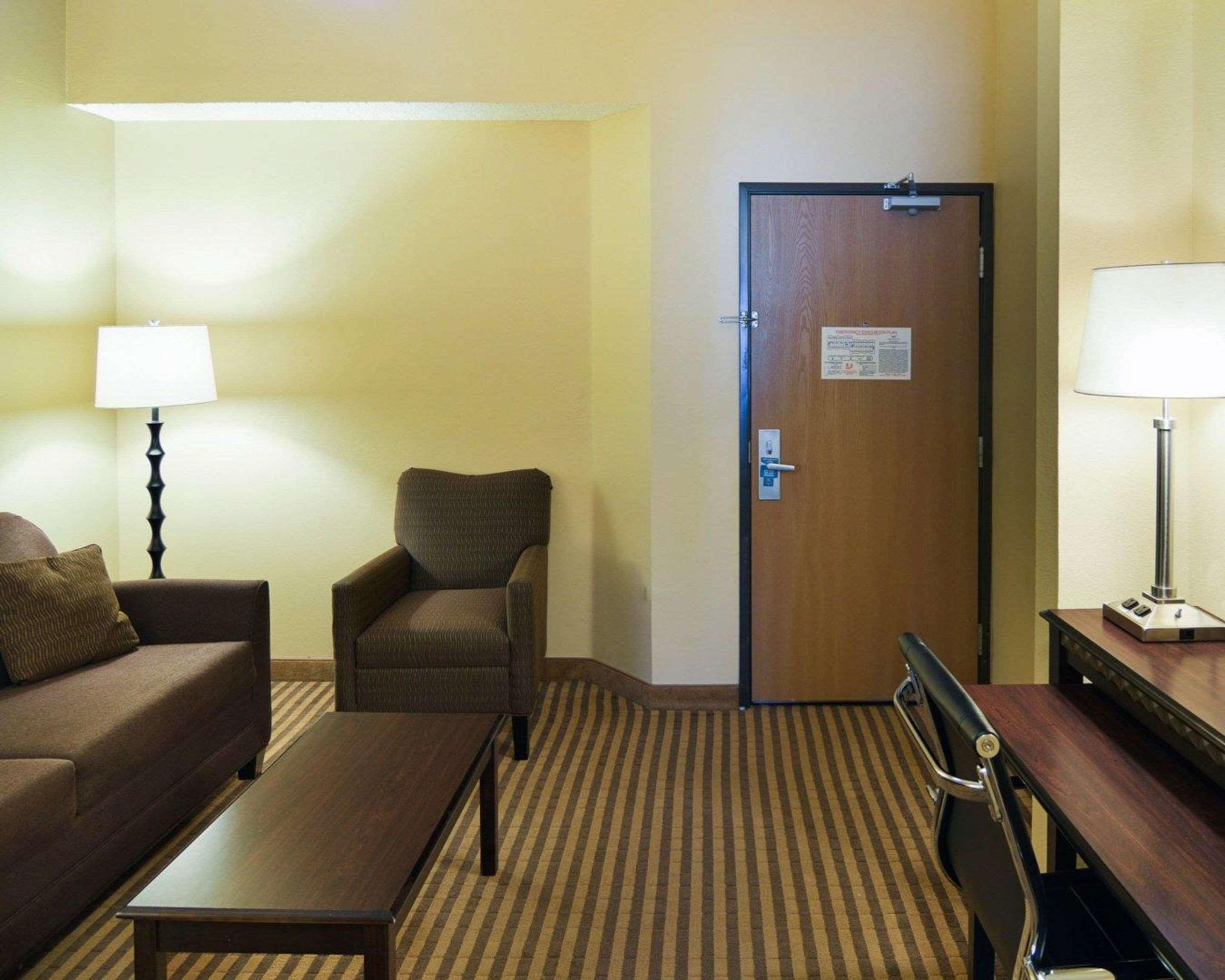 Comfort Suites Dfw Airport Irving Exterior foto