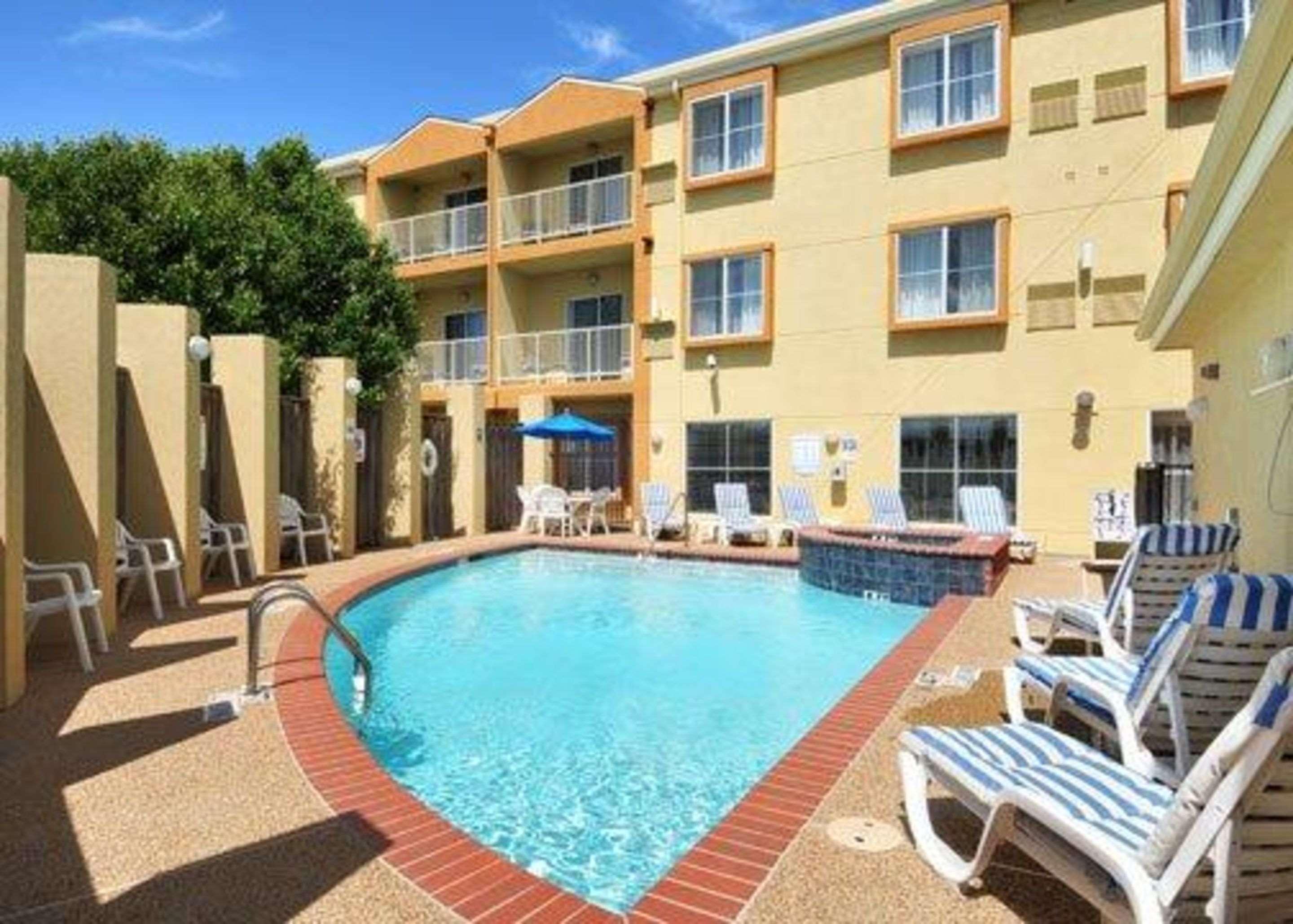 Comfort Suites Dfw Airport Irving Exterior foto