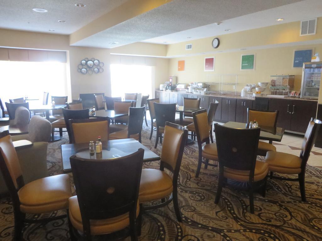 Comfort Suites Dfw Airport Irving Exterior foto